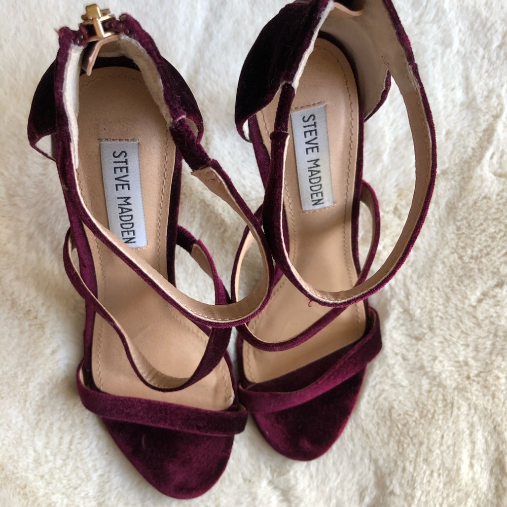 ✨HP✨ Steve Madden Feelya Sandal - Picture 3 of 11